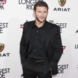 Scott Eastwood bleibt seinem Stil treu